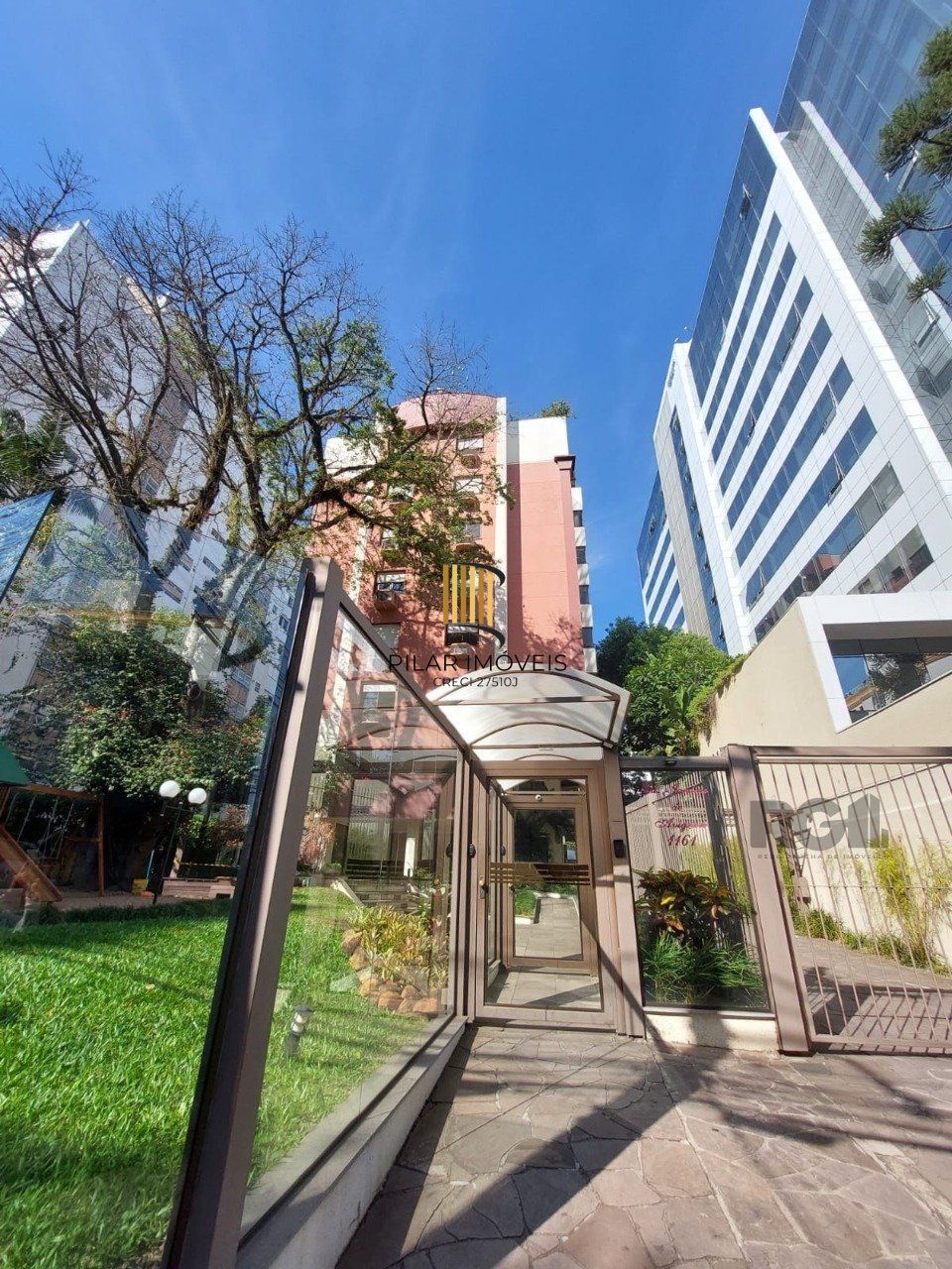 Apartamento 3 dormitórios no bairro Mont Serrat