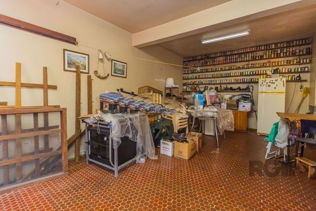 Casa 4 dormitórios no bairro Navegantes
