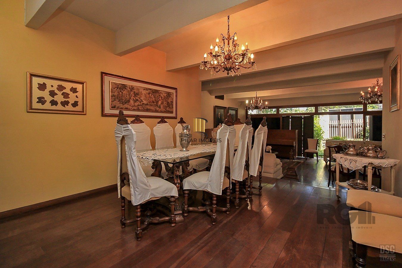 Casa 4 dormitórios no bairro Petrópolis