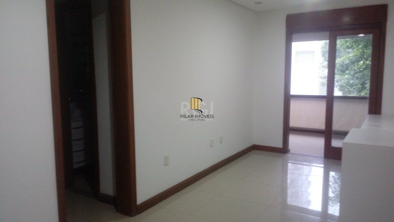 Sobrado para Venda - 656m², 5 dormitórios, sendo 4 suites, 2 vagas - Cristo Redentor