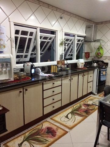 Casa Condominio para Venda - 720m², 5 dormitórios, sendo 2 suites, 5 vagas - Elsa