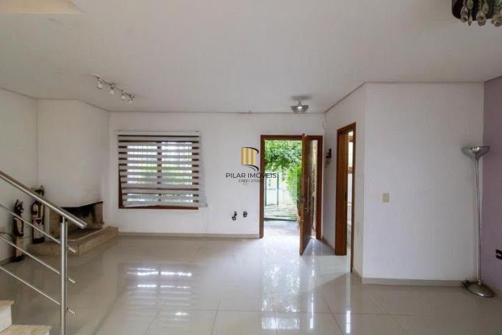 Casa à Venda - Hipica, 3 Quartos, 143 m²