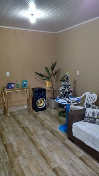 Casa para Venda - 60m², 2 dormitórios, 2 vagas - Maria Regina