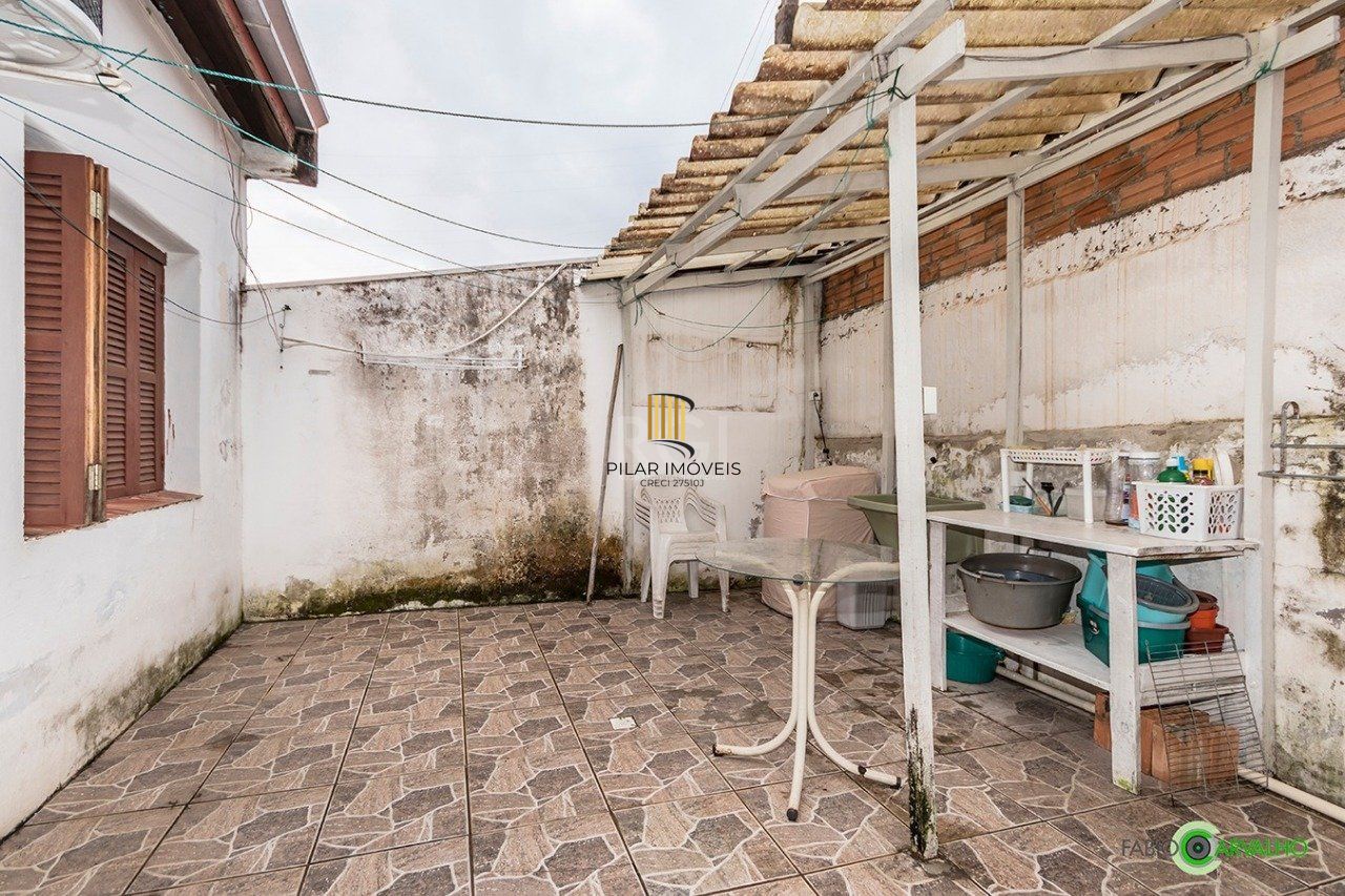 Casa para Venda - 168m², 3 dormitórios, sendo 1 suites, 3 vagas - Medianeira