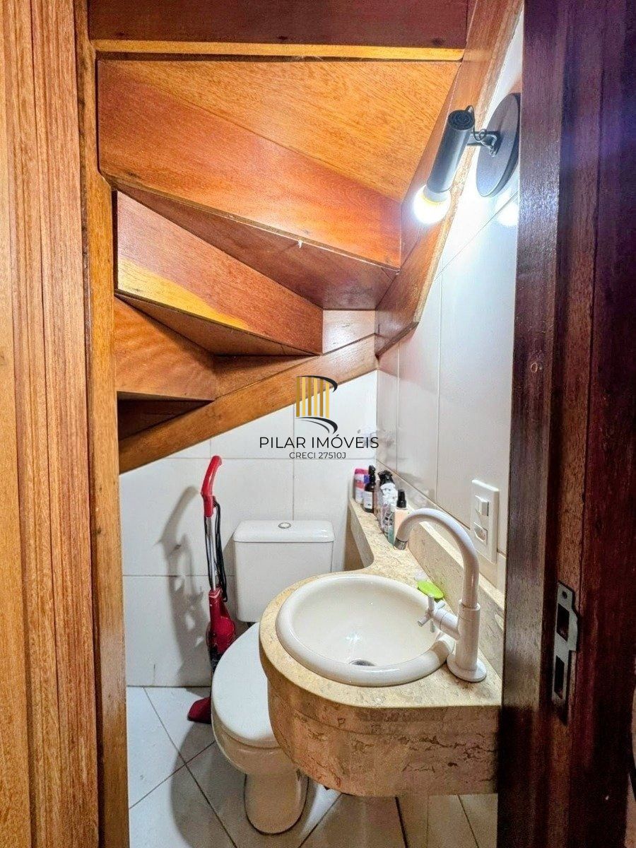 Casa Sobrado 3 Dormitórios no Condomínio Residencial Pontal de Acapulco