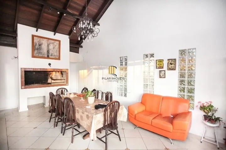 Casa 5 Suítes/ Três Figueiras