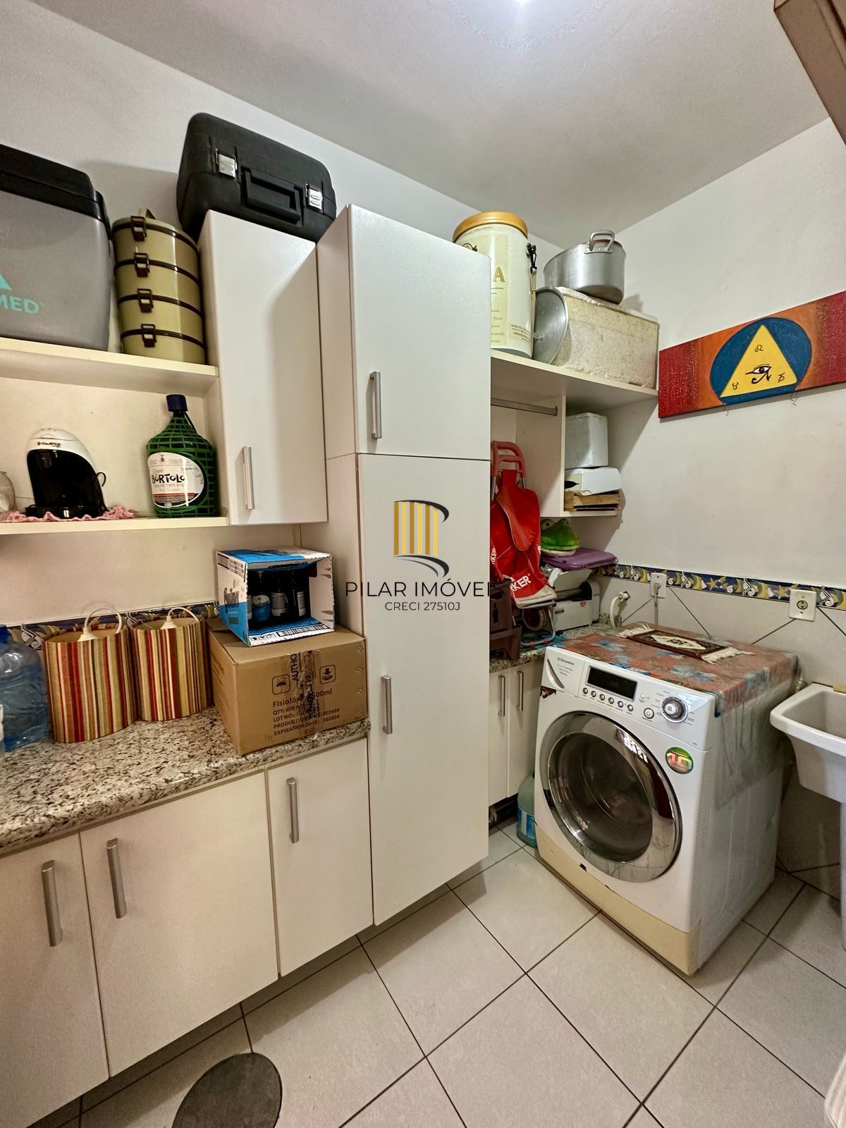 Sobrado 4 dormitórios, 256m2 no Nossa Sra. das Graças