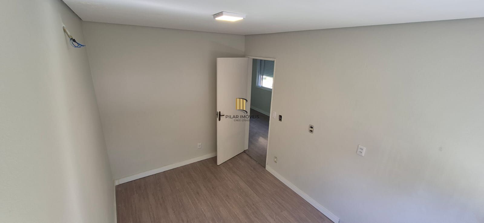 Apartamento 2 Dormiótios / Cond. fechado/ piscina/ excelente localização