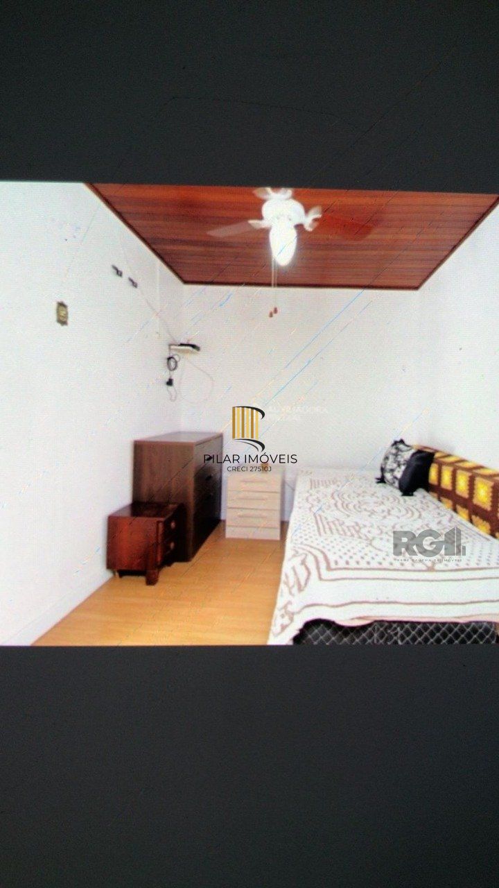 Casa para Venda - 247.5m², 3 dormitórios, 2 vagas - Petrópolis