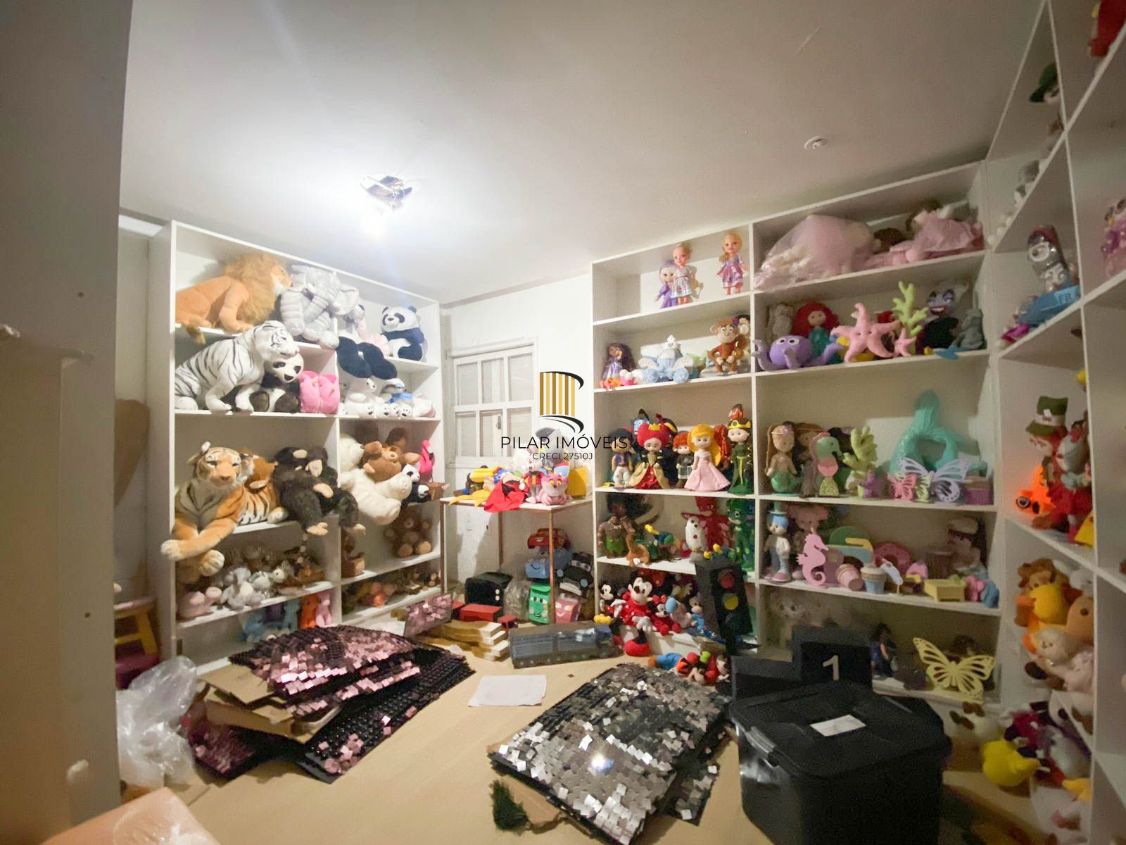 Casa / 4 Dormitórios / 1 Suíte / Salão de festas / 2 Vagas / Jardim Algarve / Alvorada / RS