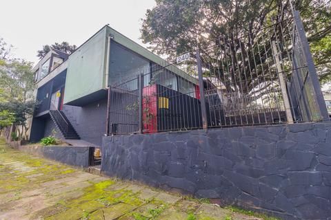 Oportunidade Única: Casa para Fins Residencial ou Comercial em Local Estratégico!