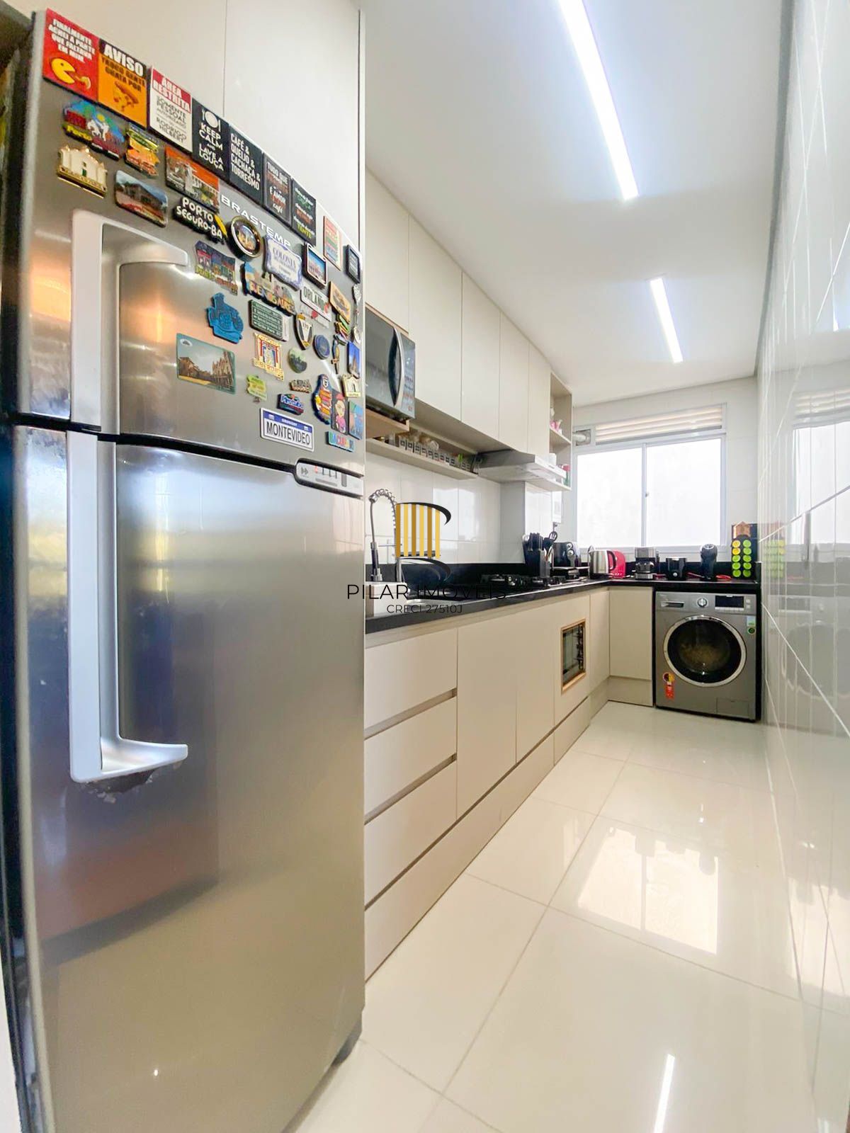 Apartamento / 2 Quartos / Sacada e Churrasqueira / 1 Vaga / Santa Fé / Porto Alegre / RS