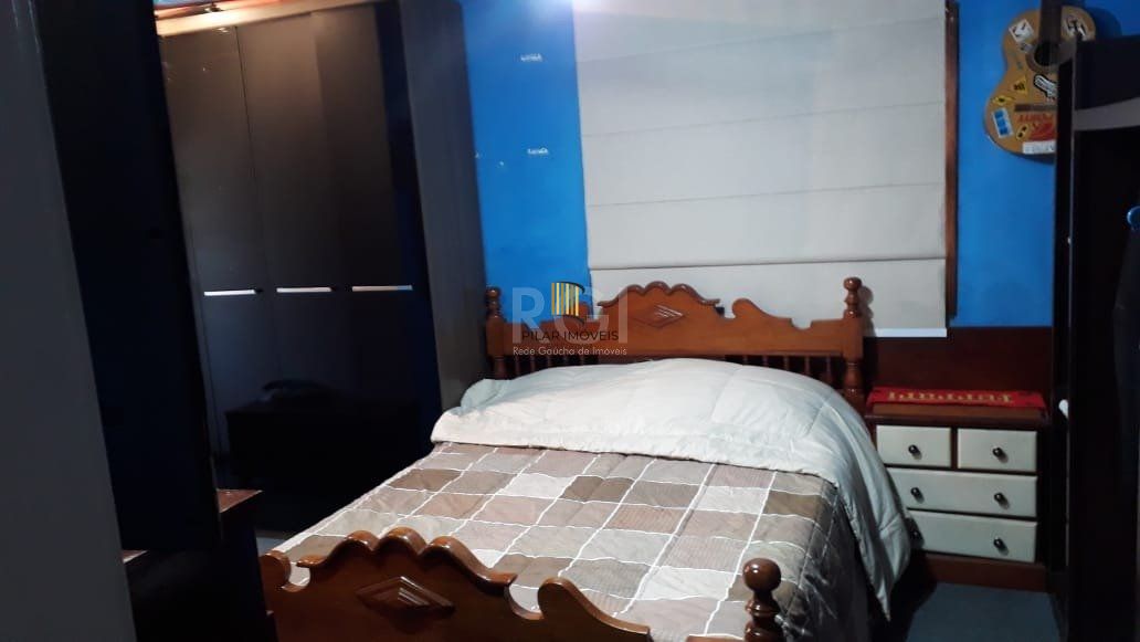 Casa para Venda - 144m², 3 dormitórios, sendo 2 suites, 4 vagas - São João