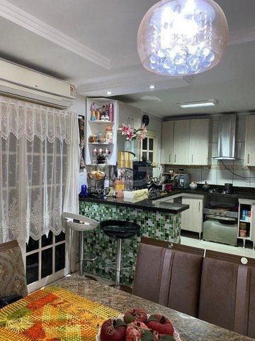 Sobrado para Venda - 204m², 3 dormitórios, sendo 1 suites, 2 vagas - Sarandi