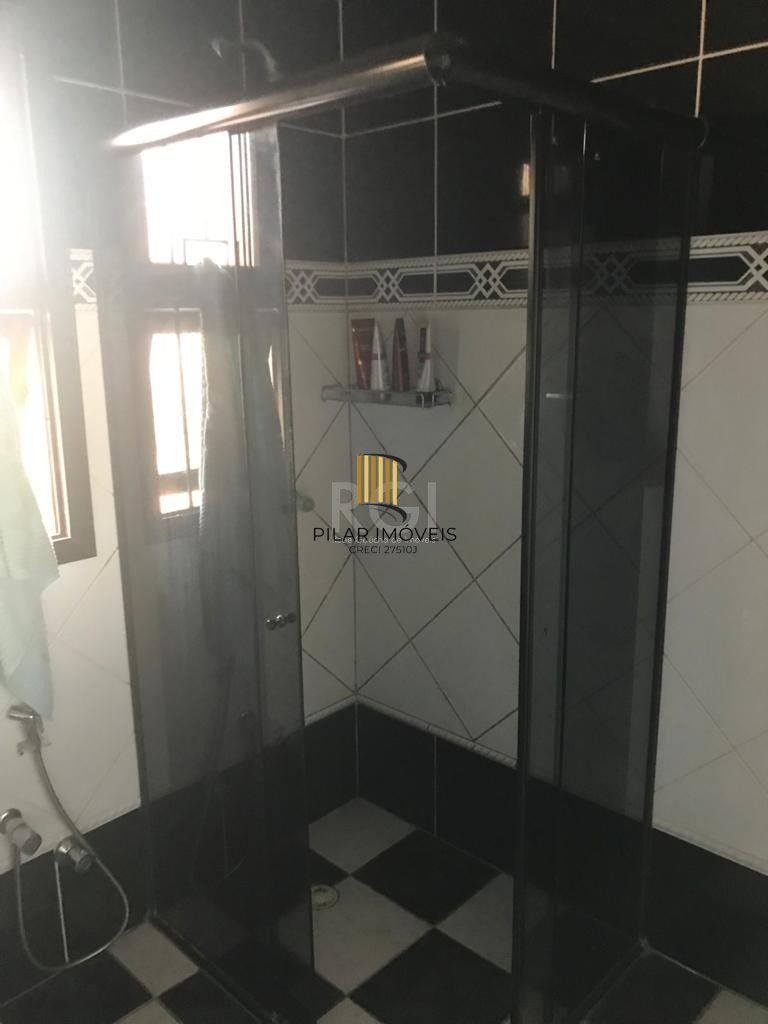 Casa para Venda - 270m², 4 dormitórios, sendo 1 suites, 5 vagas - Partenon