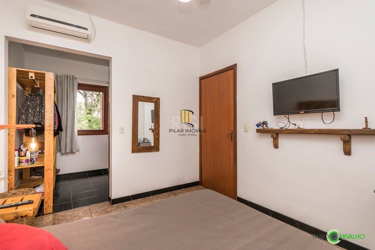 Casa para Venda - 168m², 3 dormitórios, sendo 1 suites, 3 vagas - Medianeira