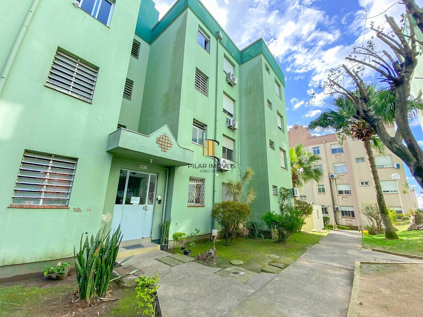 Apartamento / 2 Dormitórios / 1 Vaga / Morro Santana / Porto Alegre / RS
