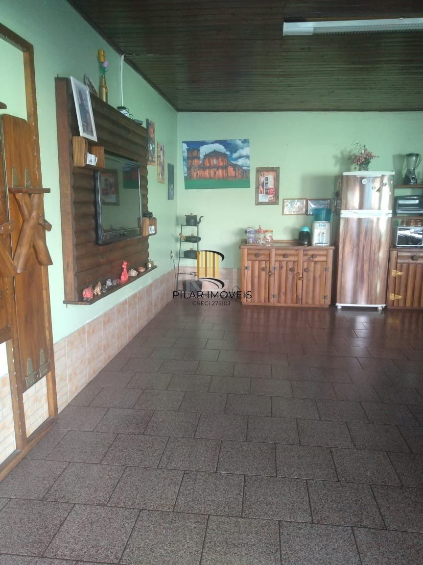 Casa 3 dormitórios no bairro São Judas Tadeu