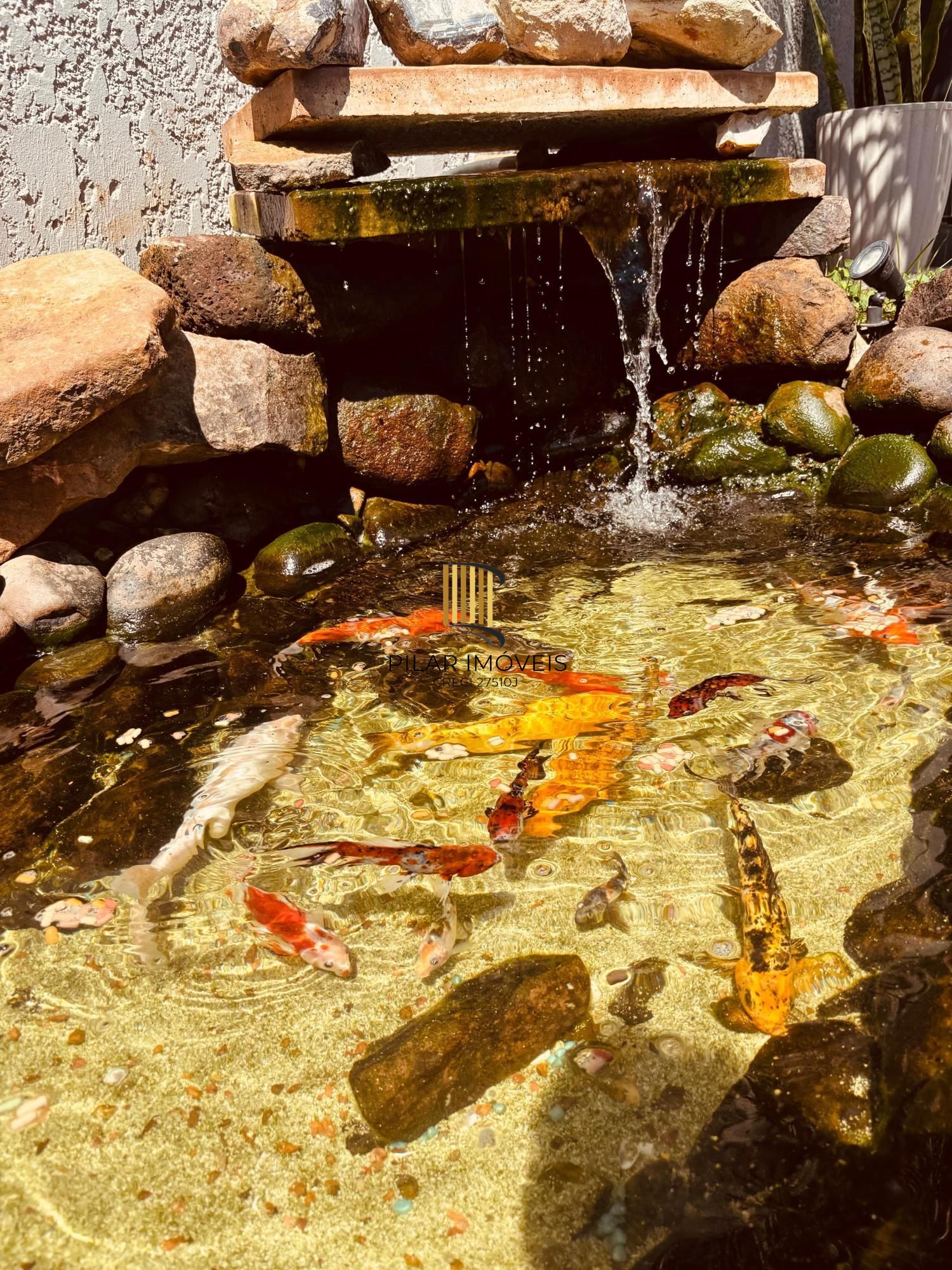 Sobrado Mobiliado com Piscina em Condomínio de Alto Padrão no Bela Vista