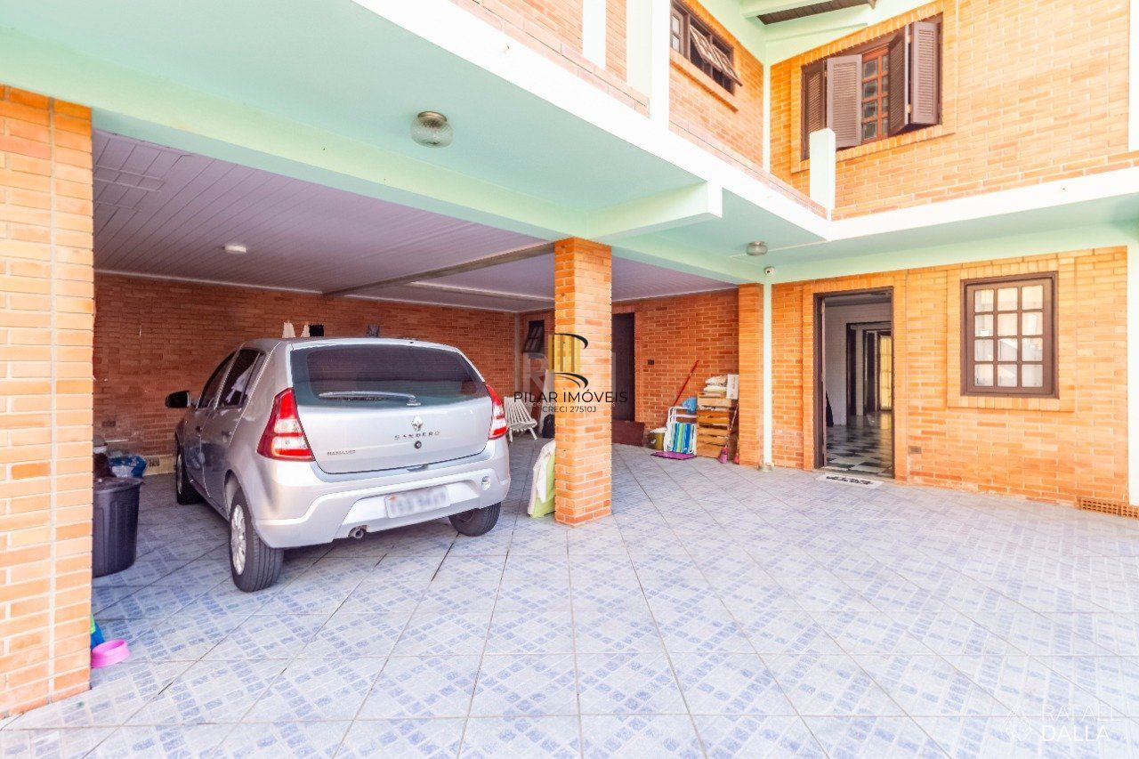 Casa para Venda - 574m², 3 dormitórios, sendo 2 suites, 8 vagas - Jardim Planalto