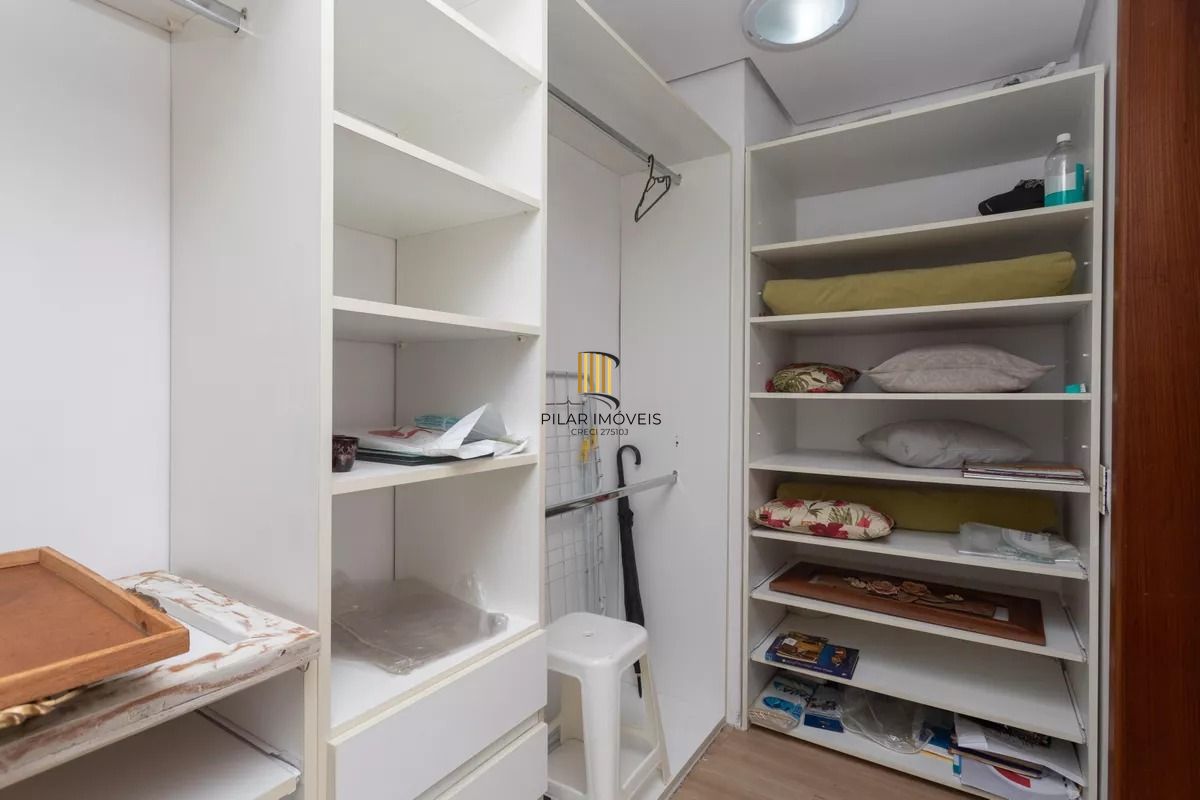 Apartamento de 2 dorm./ na Av. Independência, / Em frente ao Complexo Hospitalar Santa Casa e próximo à UFRGS.