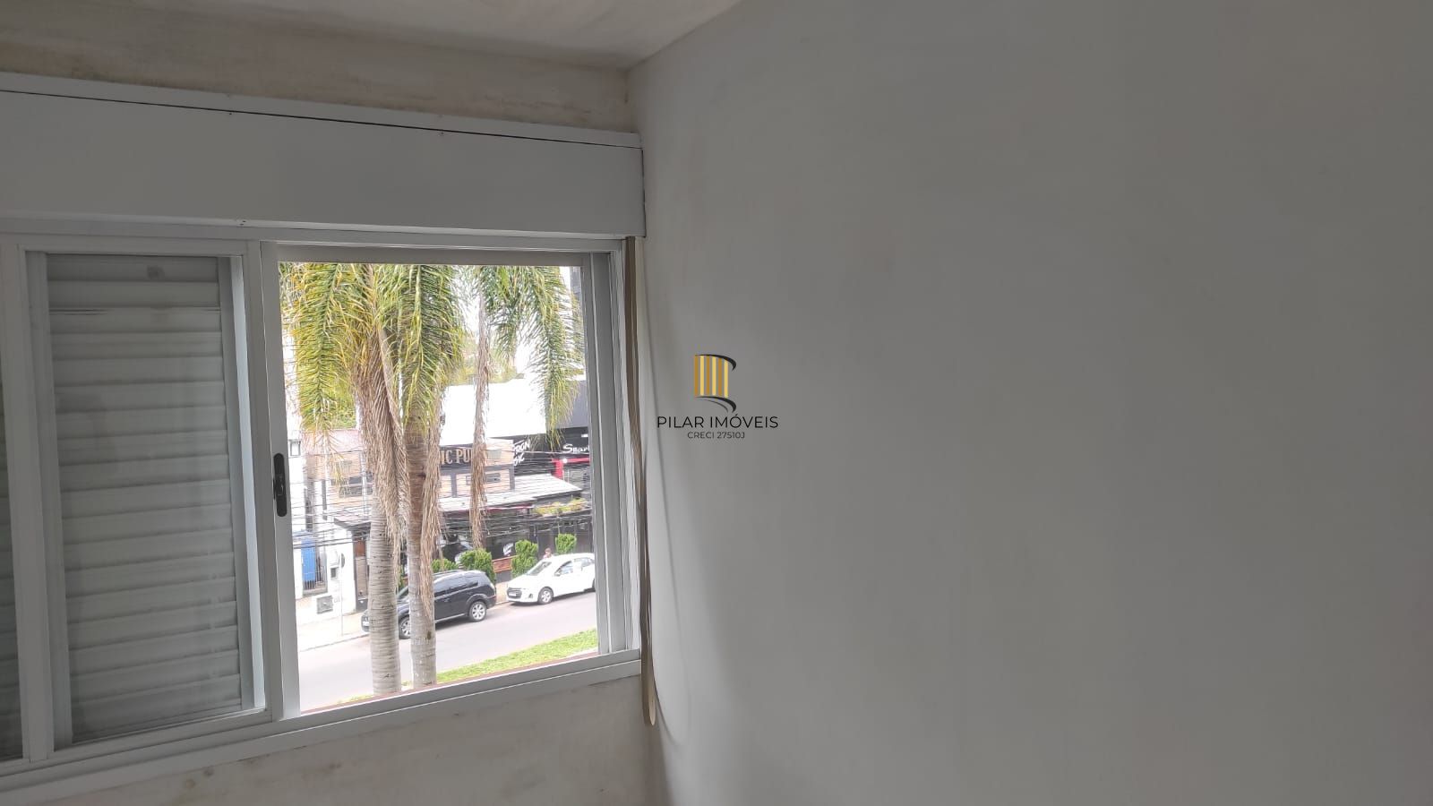 Apartamento rua Dr. Barcelos/ dois dormitorios/ garagem coberta