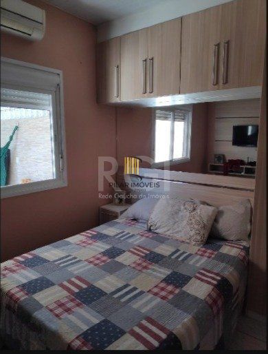 Casa Condominio para Venda - 90m², 2 dormitórios, 2 vagas - Olaria