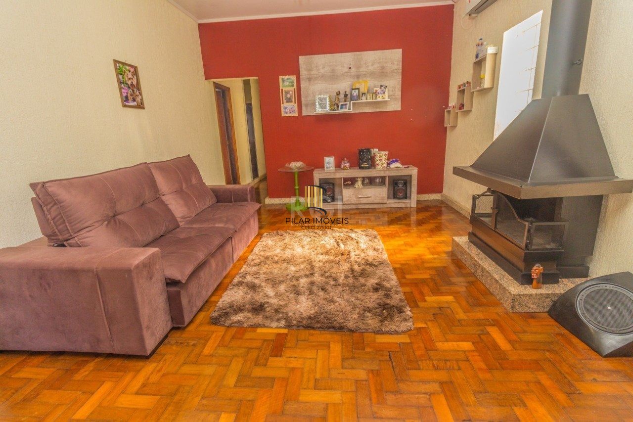 Casa 3 Dormitório(s) Bairro Santa Tereza