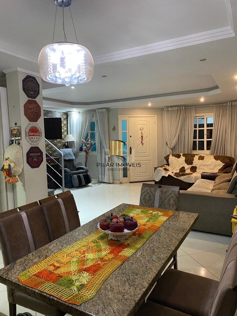 Sobrado para Venda - 204m², 3 dormitórios, sendo 1 suites, 2 vagas - Sarandi