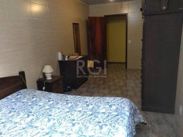 Casa para Venda - 300m², 4 dormitórios, 3 vagas - Sarandi