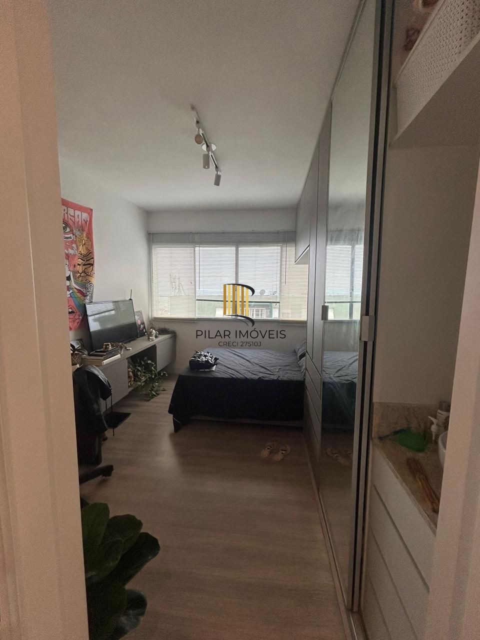 Kitnet mobiliado/ Centro Histórico/ Porto Alegre/ próximo a Santa Casa e UFRGS