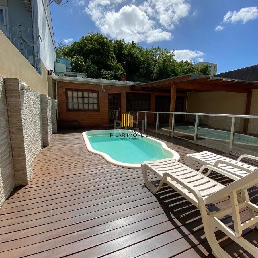 Casa para Venda - 140m², 3 dormitórios, 3 vagas - Rubem Berta