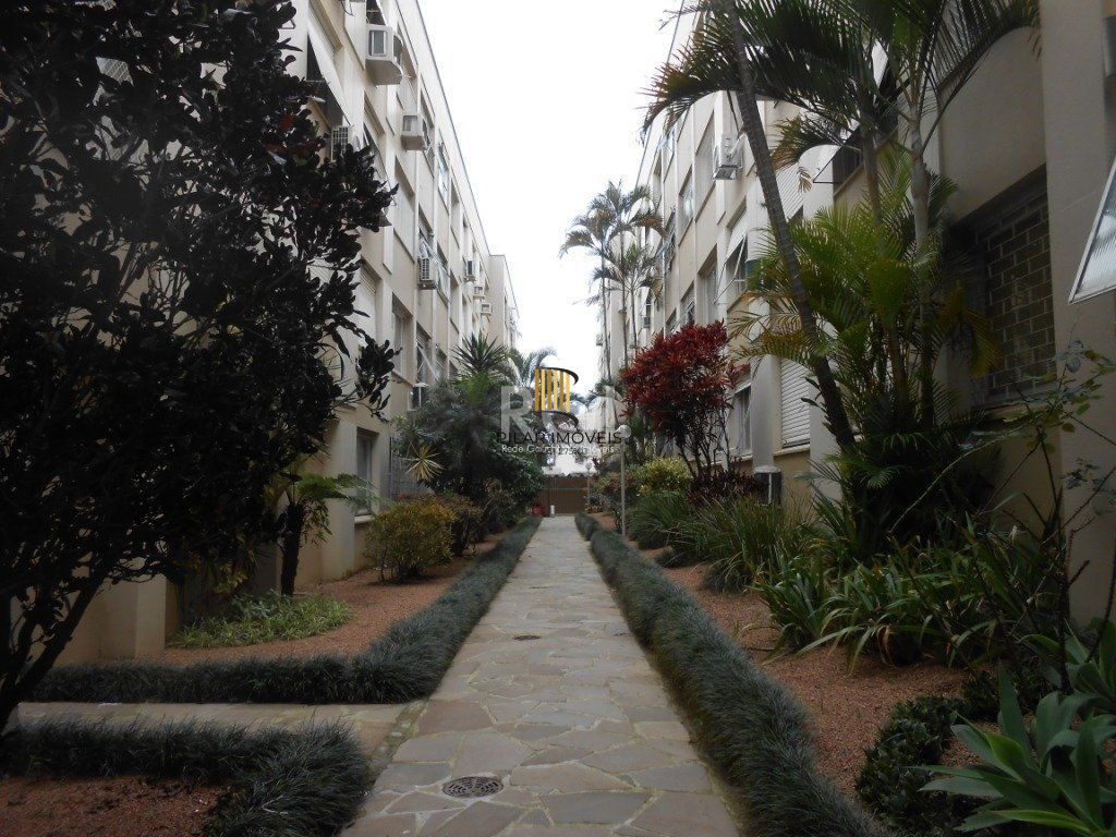 Apartamento para Venda - 67.4m², 2 dormitórios, 1 vaga - São João