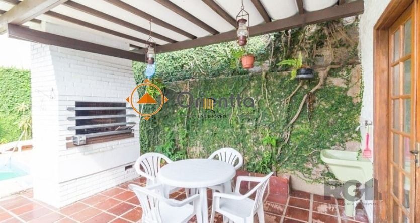 Casa 4 dormitórios no bairro Chácara das Pedras