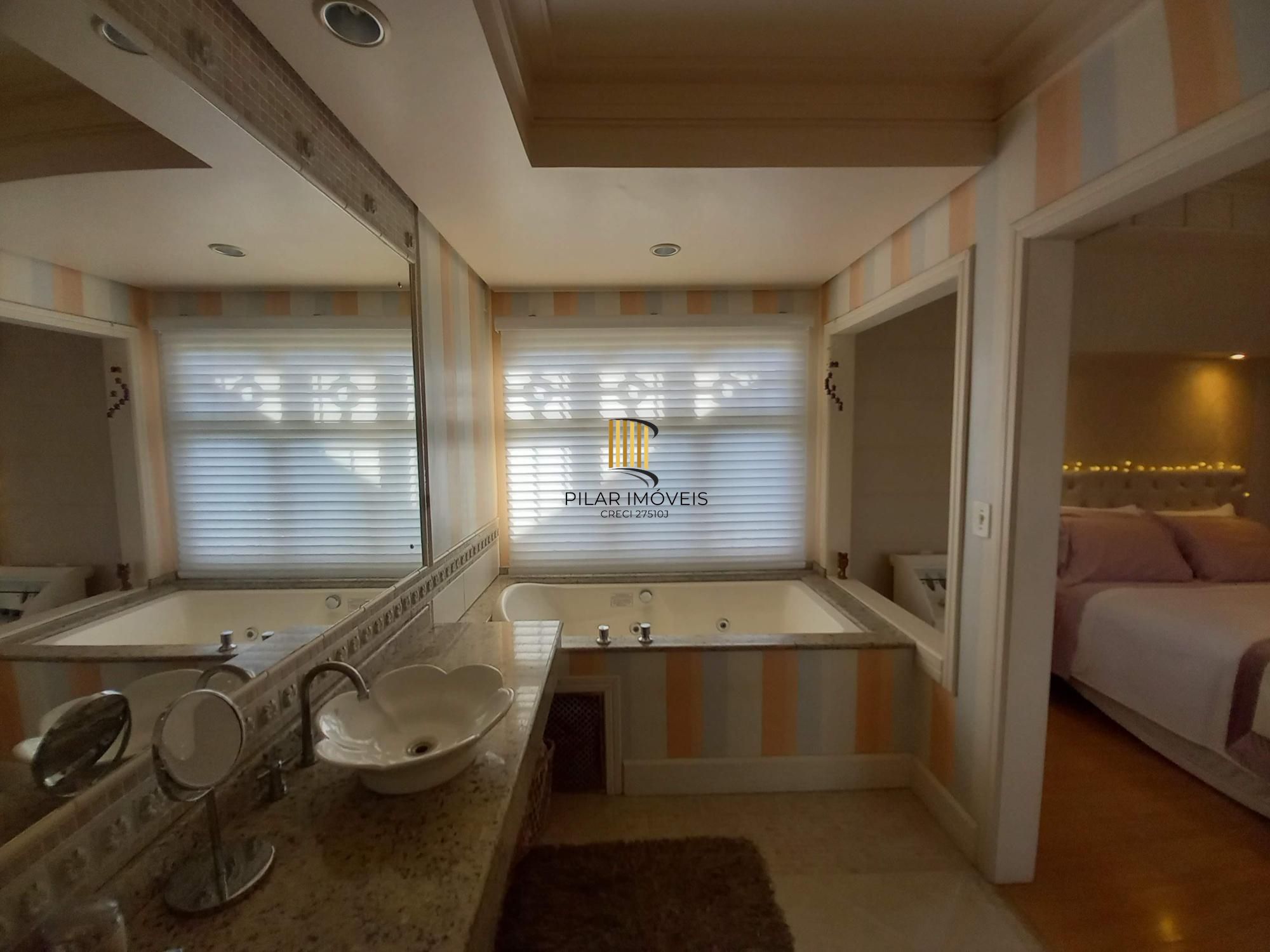 Excelente sobrado 242m²/3dormitórios/Moinhos de Vento/Canoas