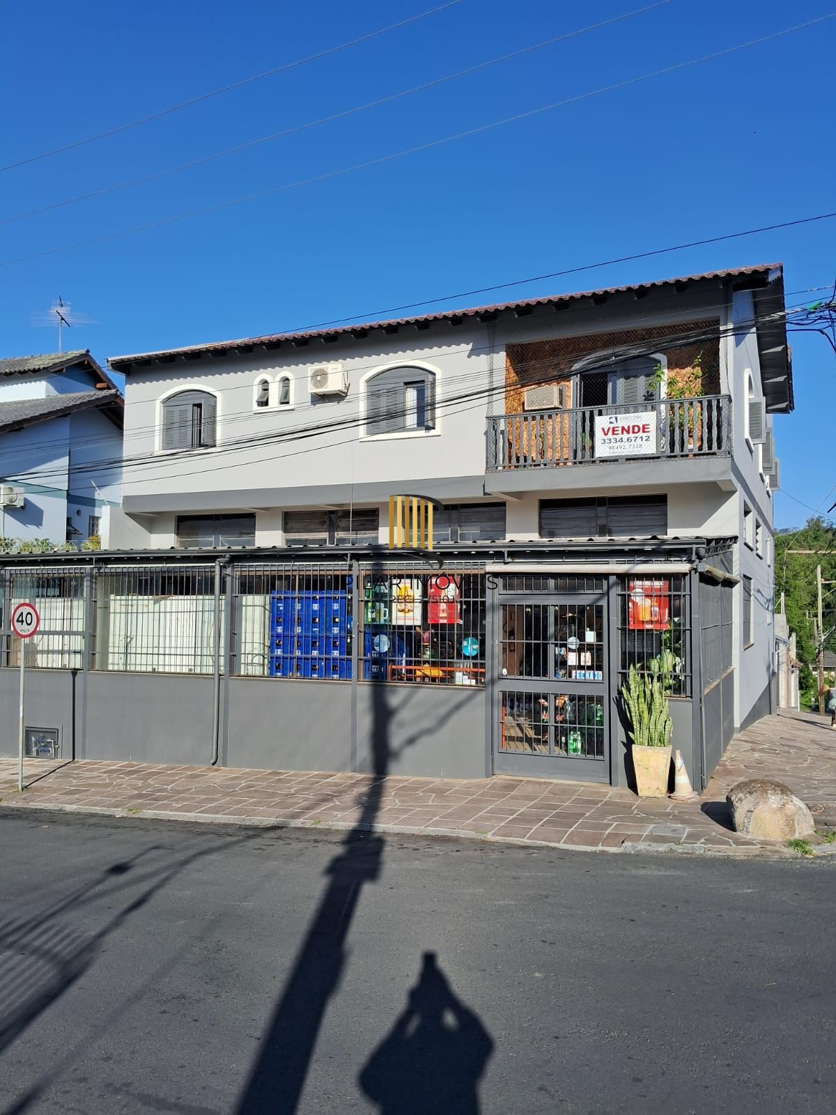 Loja Comercial com 140,34 - Pilar Imóveis