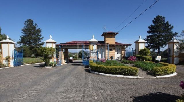 Casa Condominio para Venda - 720m², 5 dormitórios, sendo 2 suites, 5 vagas - Elsa