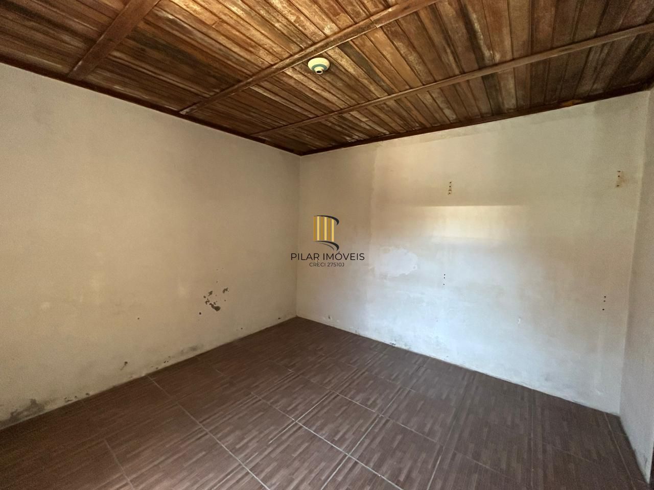 CASA COM 2 DORMITÓRIOS NO  BAIRRO FARRAPOS