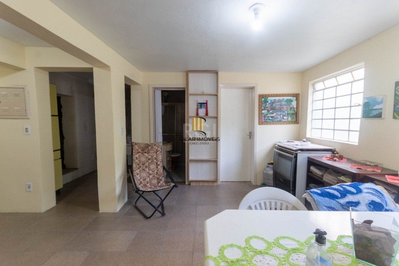 Casa para Venda - 250m², 3 dormitórios, sendo 2 suites, Partenon
