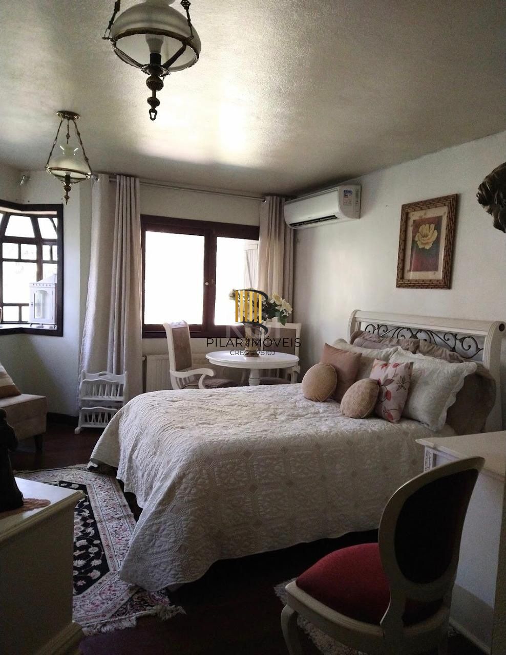 Sobrado para Venda - 295.24m², 3 dormitórios, sendo 3 suites, 2 vagas - Canela