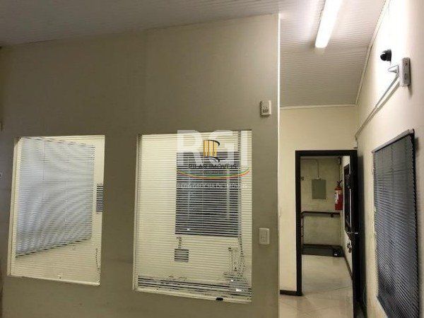 Depósito/Pavilhão para Venda - 1000m², 0 dormitórios, 4 vagas - Jardim Itu Sabará
