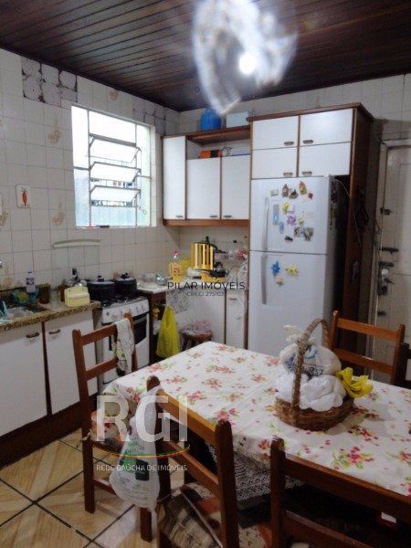 Casa para Venda - 90m², 3 dormitórios, 1 vaga - Partenon
