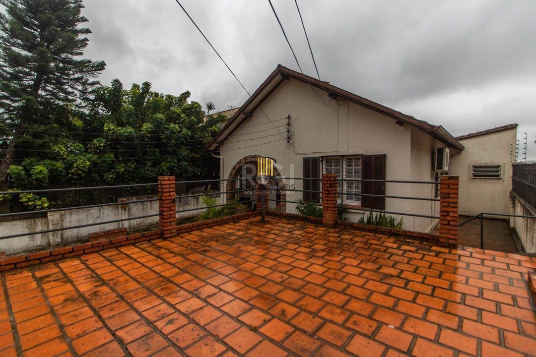 Casa para Venda - 203m², 3 dormitórios, sendo 1 suites, 2 vagas - Santa Tereza