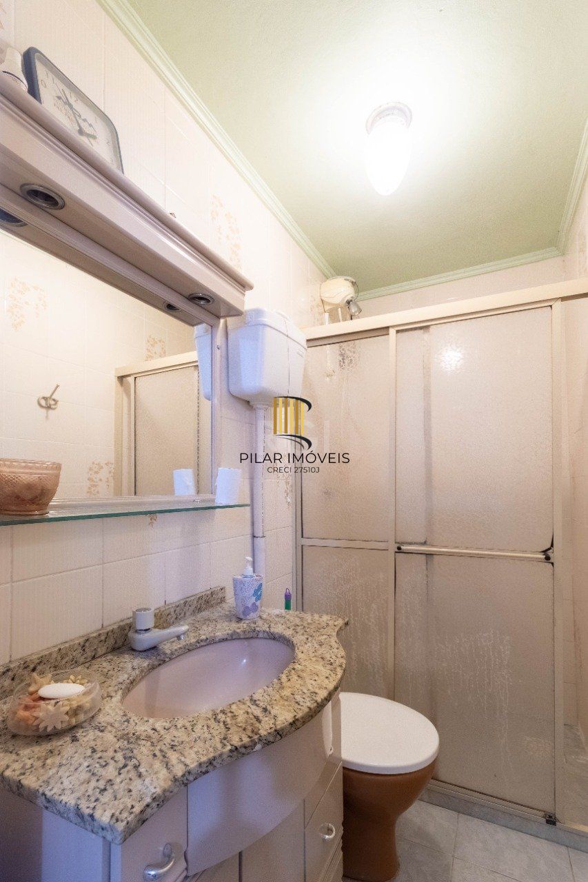 Casa para Venda - 250m², 3 dormitórios, sendo 2 suites, Partenon