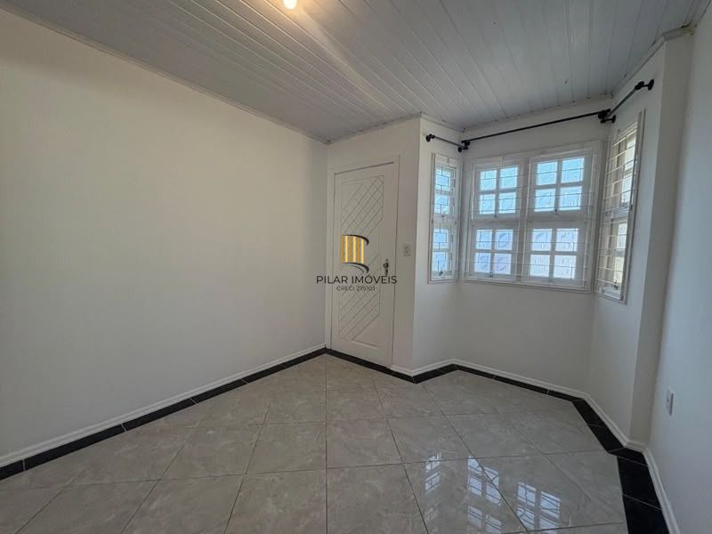 Casa a venda com 2 quartos no bairro Mont Serrat
