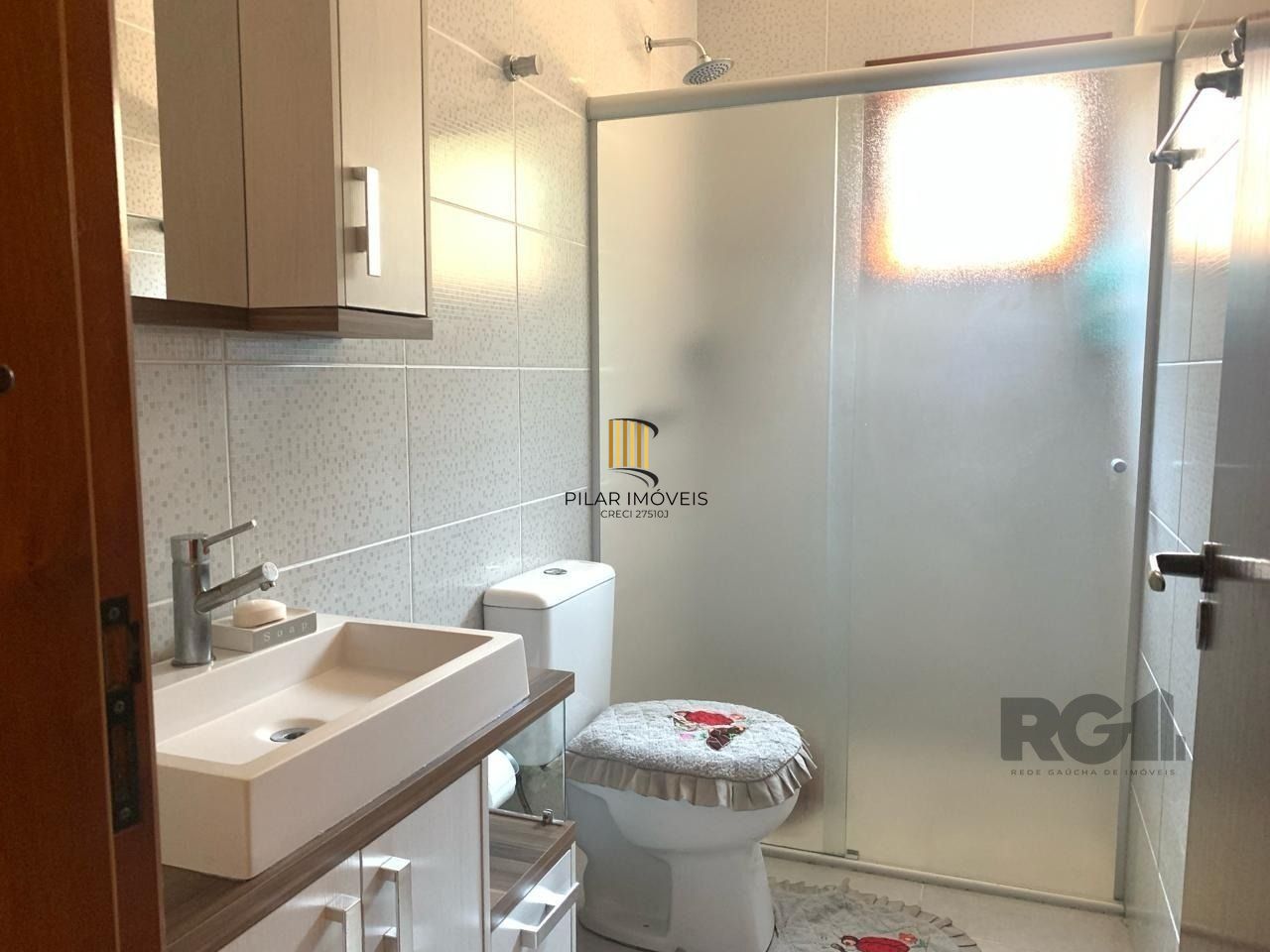 Casa com 3 quartos, 1 suíte, 3 vagas e 182m² para vender por R$ 890.000
