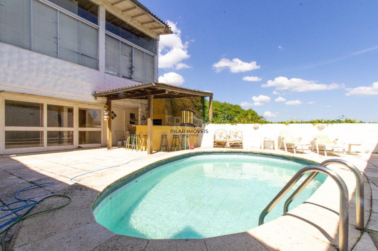 Casa para Venda - 422m², 6 dormitórios, sendo 2 suites, 5 vagas - Vila Assunção