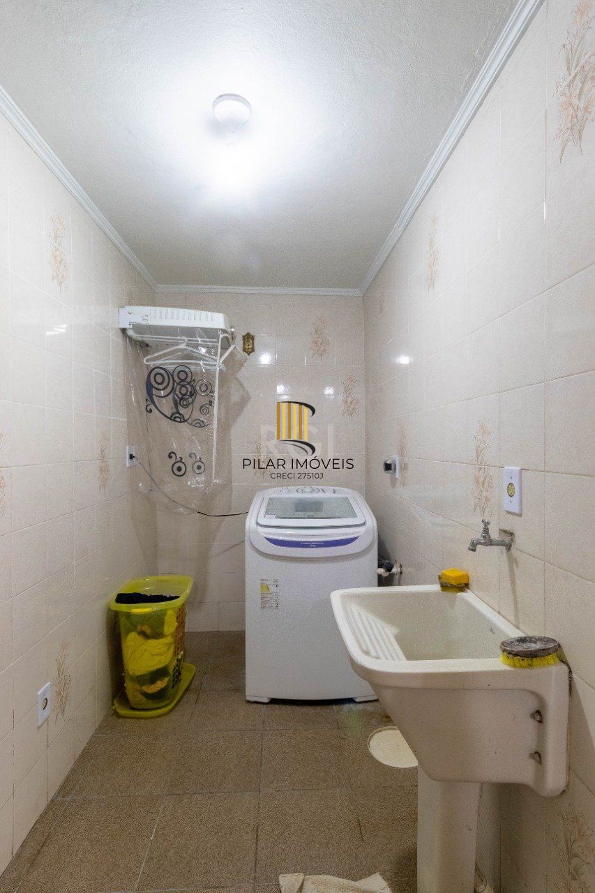 Casa para Venda - 250m², 3 dormitórios, sendo 2 suites, Partenon