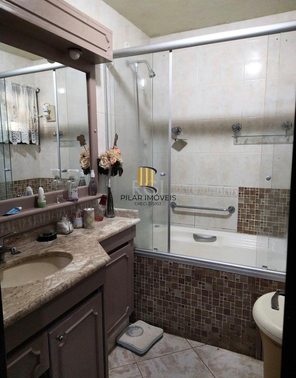 Sobrado para Venda - 295.24m², 3 dormitórios, sendo 3 suites, 2 vagas - Canela