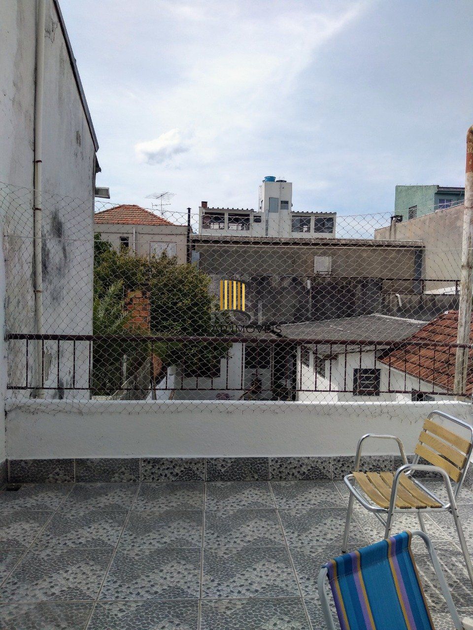 Casa para Venda - 400m², 3 dormitórios, sendo 2 suites, 2 vagas - Floresta
